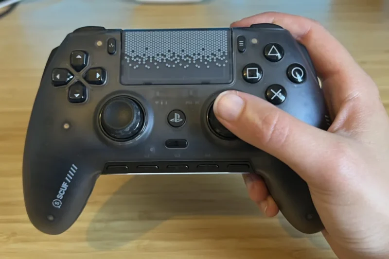 The Scuf Omega: A Mechanical Powerhouse Challenging the PS5 Elite